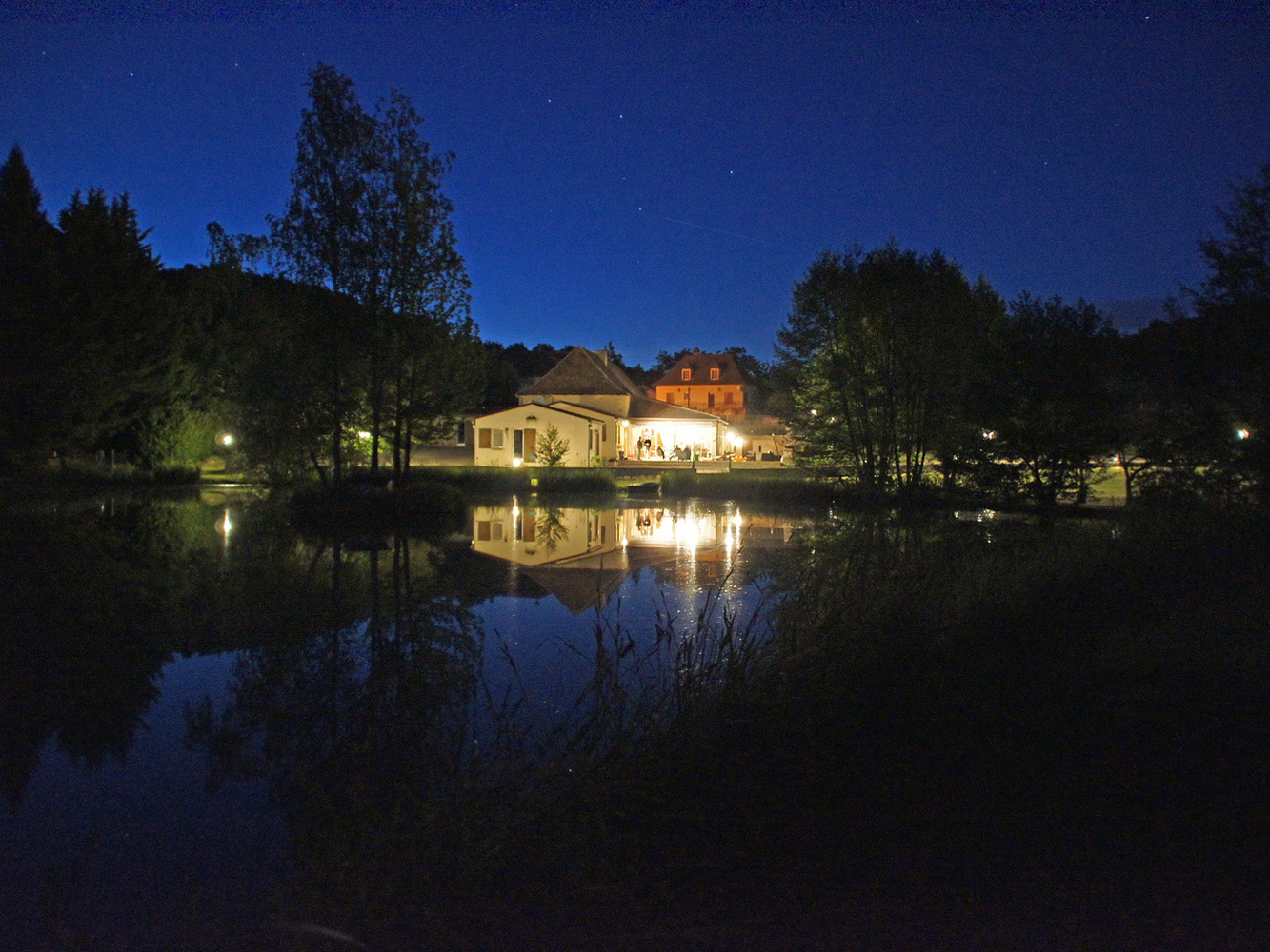 Le Domaine de l'Etang de Sandanet - Chambre d'hôtes et Gîtes en Dordogne Périgord Vert - Etang Gîtes Dordogne