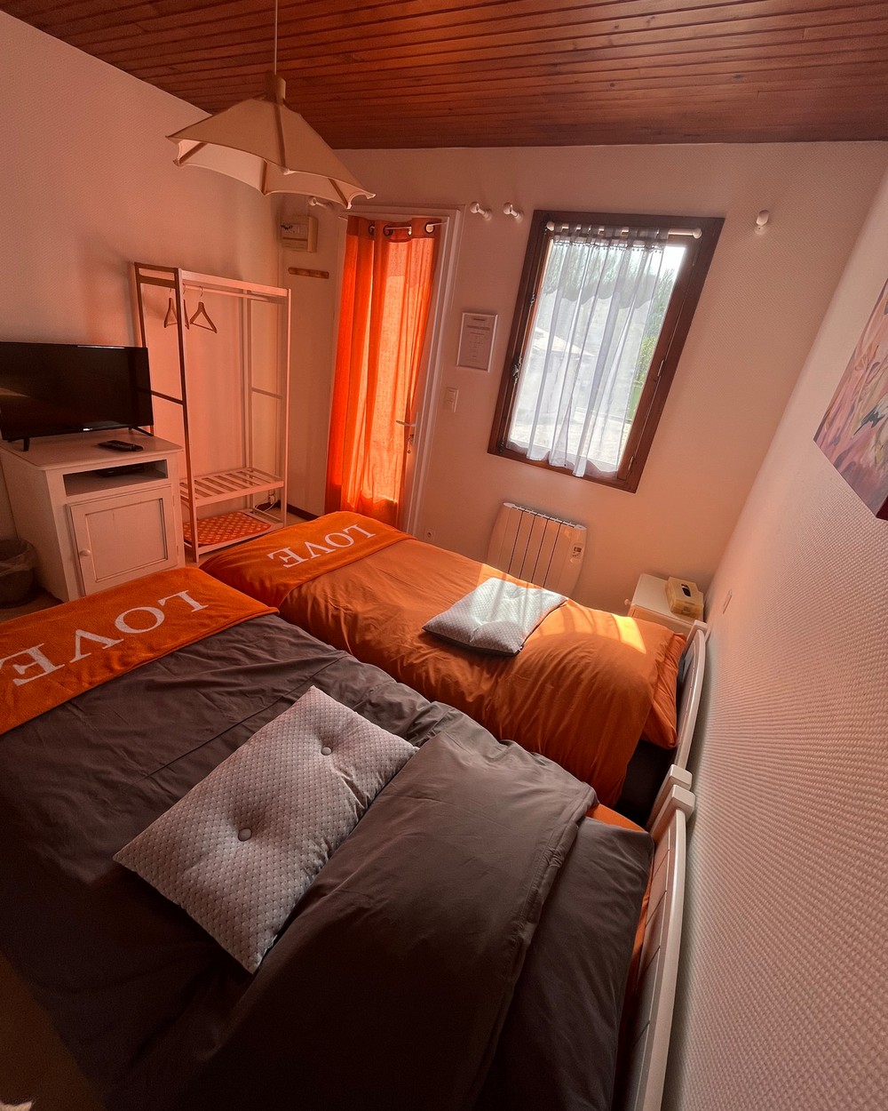 Chambre d'hôtes Dordogne Orange Gîte Sandanet - Le Domaine de l'Etang de Sandanet