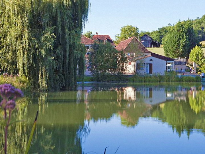 Le Domaine de l'Etang de Sandanet - Chambre d'hôtes et Gîtes en Dordogne Périgord Vert - Etang Gîtes Dordogne